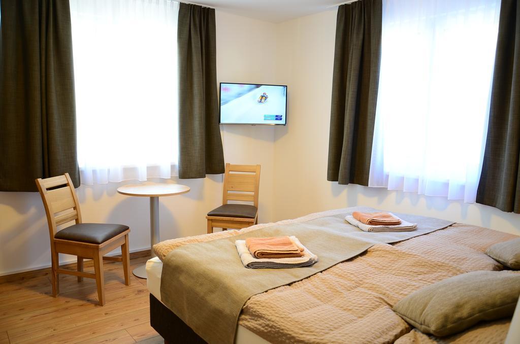 Apartment Haus Van Der Leij Russbach am Pass Gschütt Szoba fotó