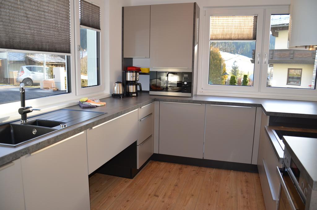 Apartment Haus Van Der Leij Russbach am Pass Gschütt Szoba fotó