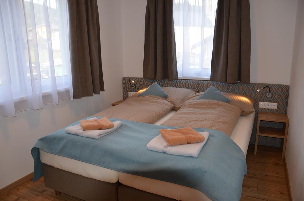Apartment Haus Van Der Leij Russbach am Pass Gschütt Szoba fotó