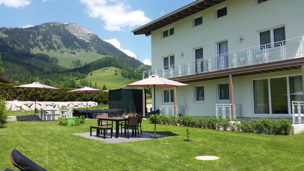 Apartment Haus Van Der Leij Russbach am Pass Gschütt Kültér fotó